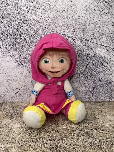 عروسک ماشا
